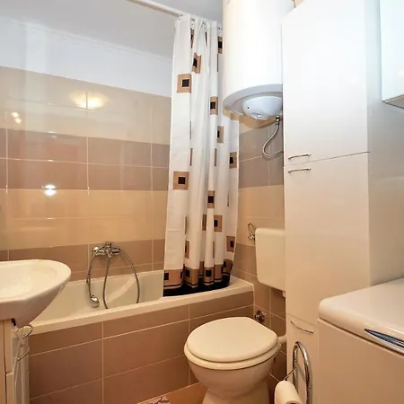 Hrasta * Vrana (Ceres)