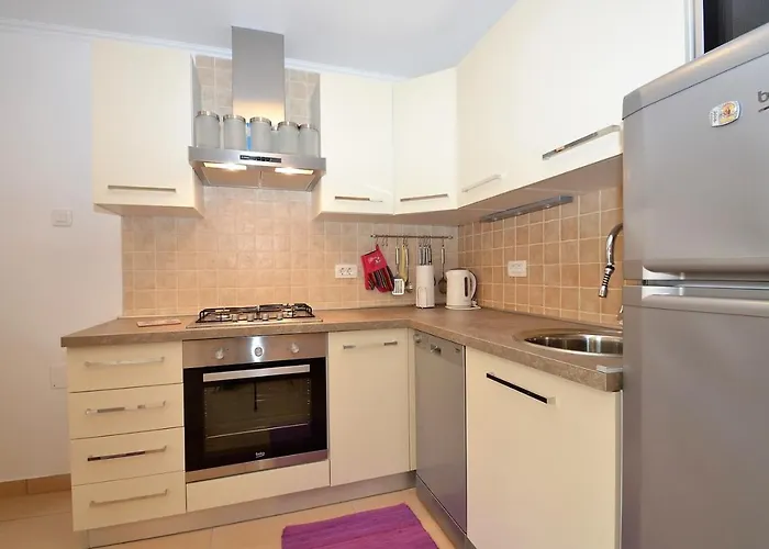 Hrasta * Vrana (Ceres)